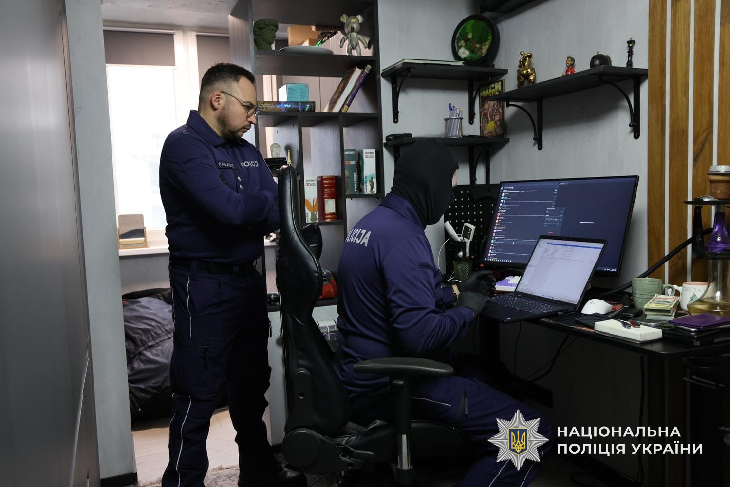 Майже 21 млн грн і 11 затриманих: у Дніпрі ліквідували мережу шахрайських кол-центрів