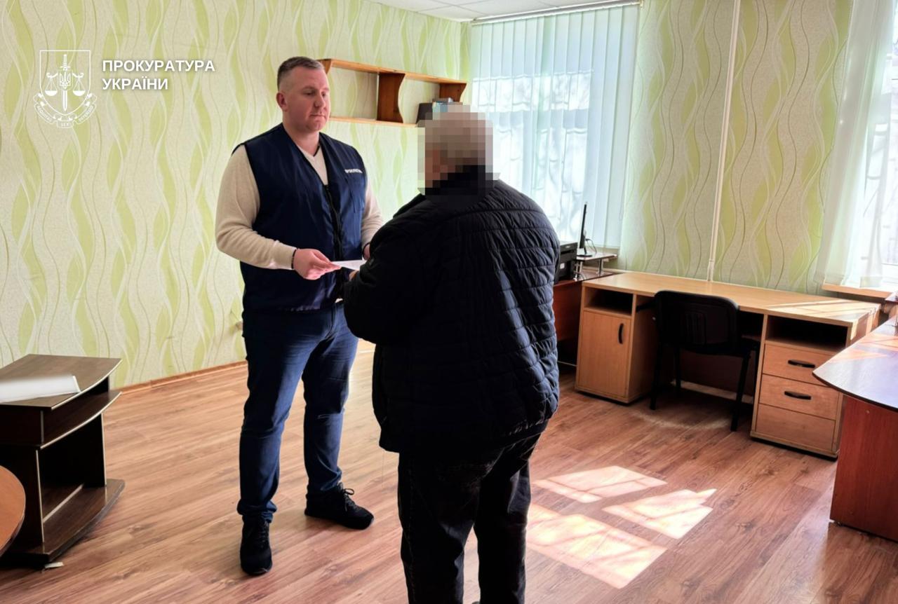 Щебінь дорожчий удвічі: на Дніпровщині посадовця судитимуть через майже 2 млн грн збитків