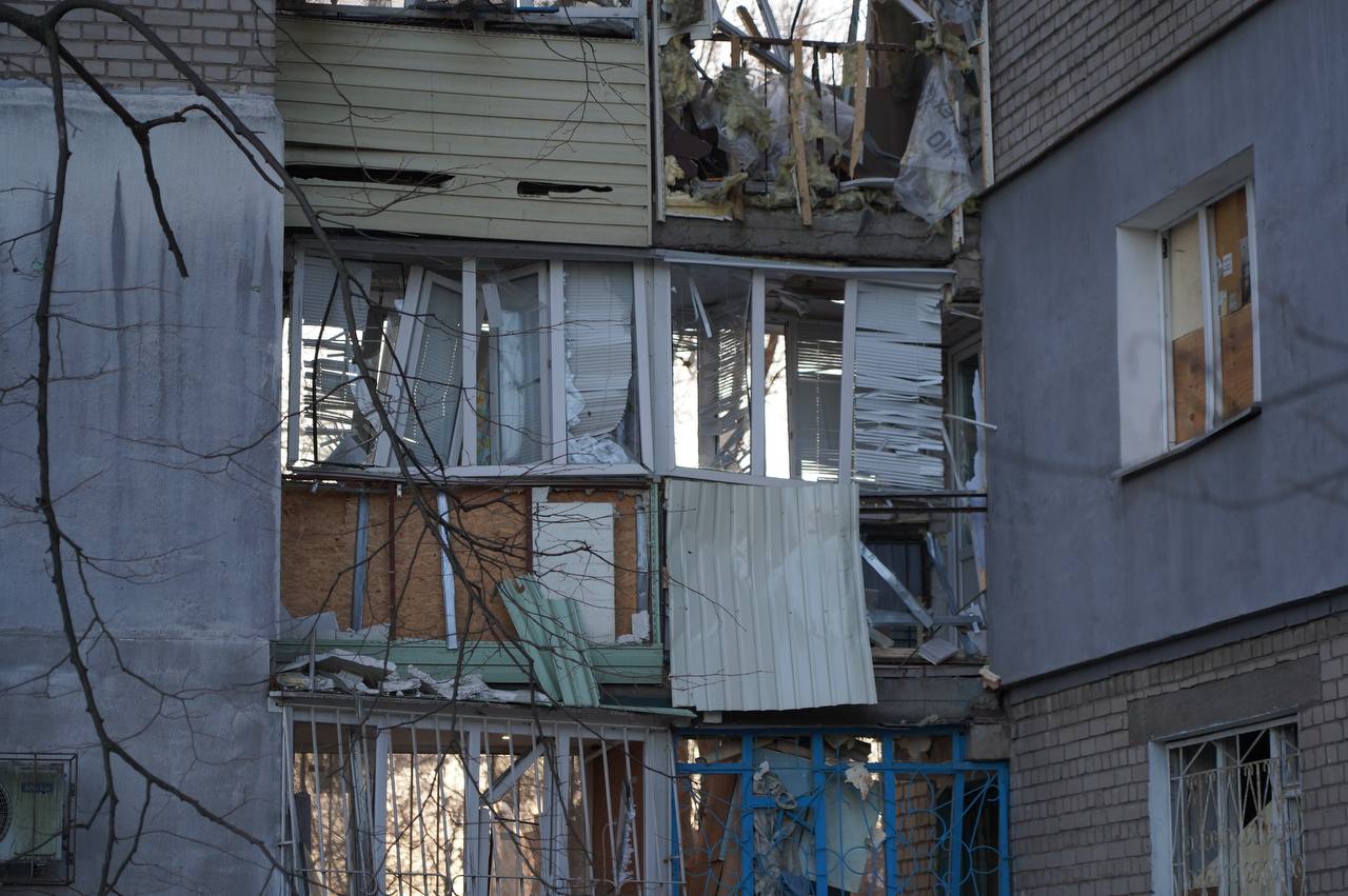 Дніпро після масованої нічної атаки дронів: 10 поранених, серед них 12-річний хлопчик