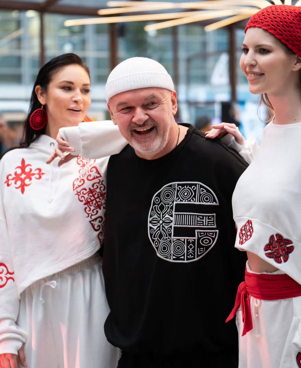 Українська етно-мода на подіумі Мілана: дизайнер із Дніпра показав колекцію на Milan Fashion Week