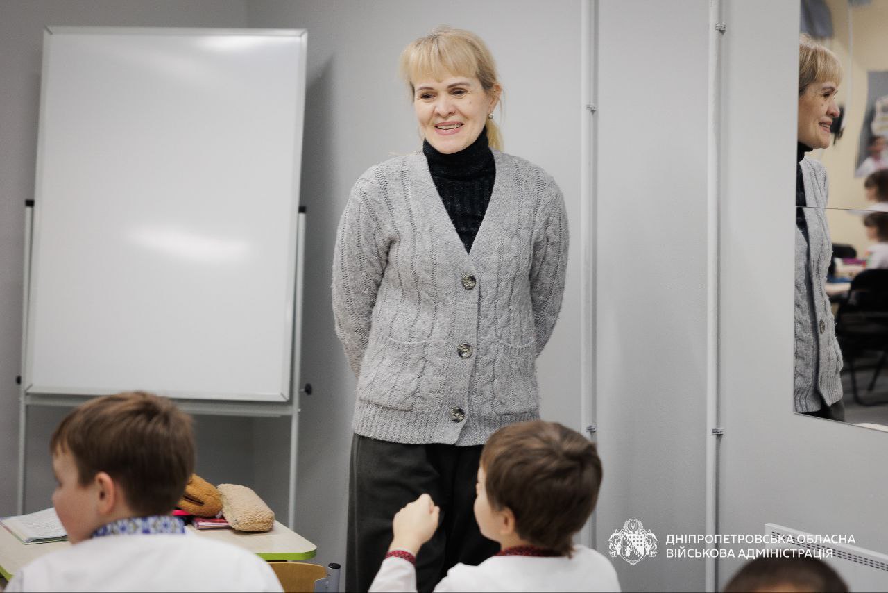 На Дніпровщині відкрили підземну школу: діти навчаються на глибині третього поверху