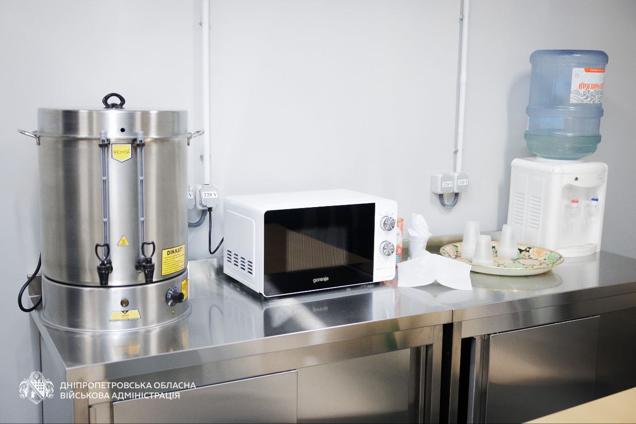 На Дніпровщині відкрили підземну школу: діти навчаються на глибині третього поверху