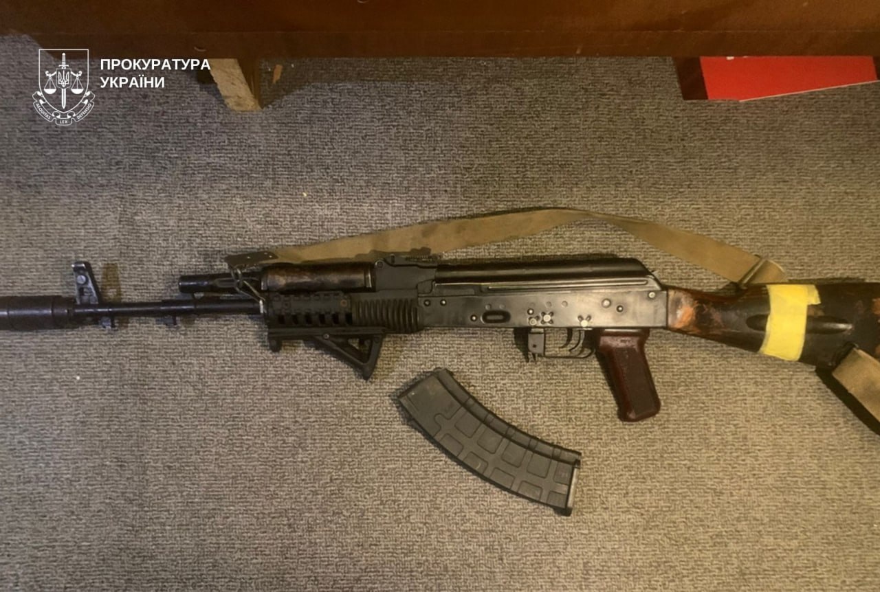 На Дніпровщині викрили двох «продавців» автоматів і гранат