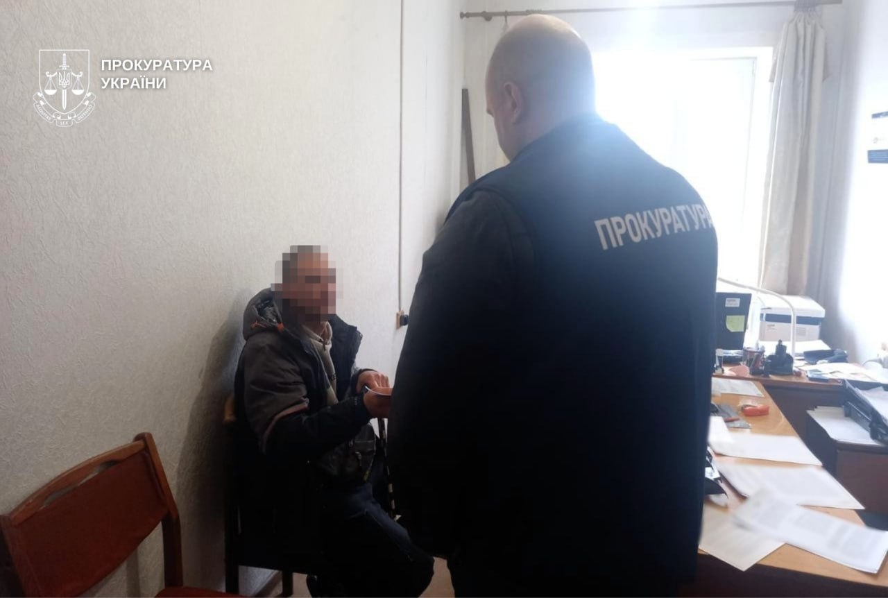 На Дніпровщині викрили двох «продавців» автоматів і гранат