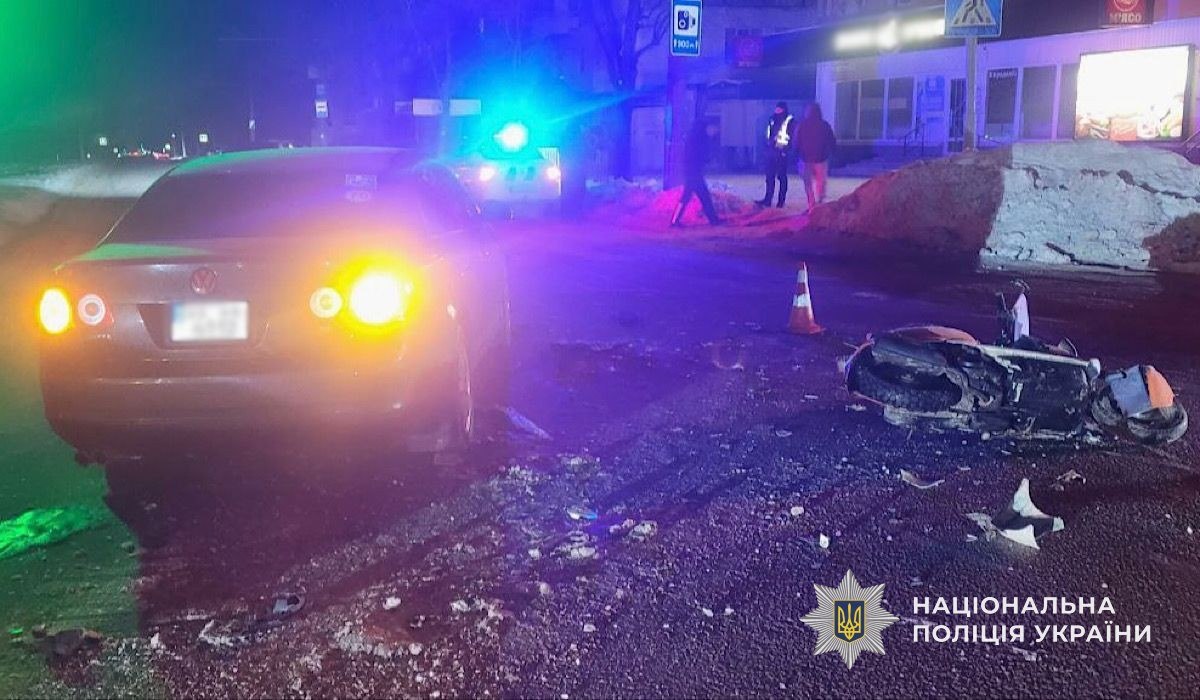 Під час повороту не пропустив мопед: у Дніпрі судитимуть водія після ДТП