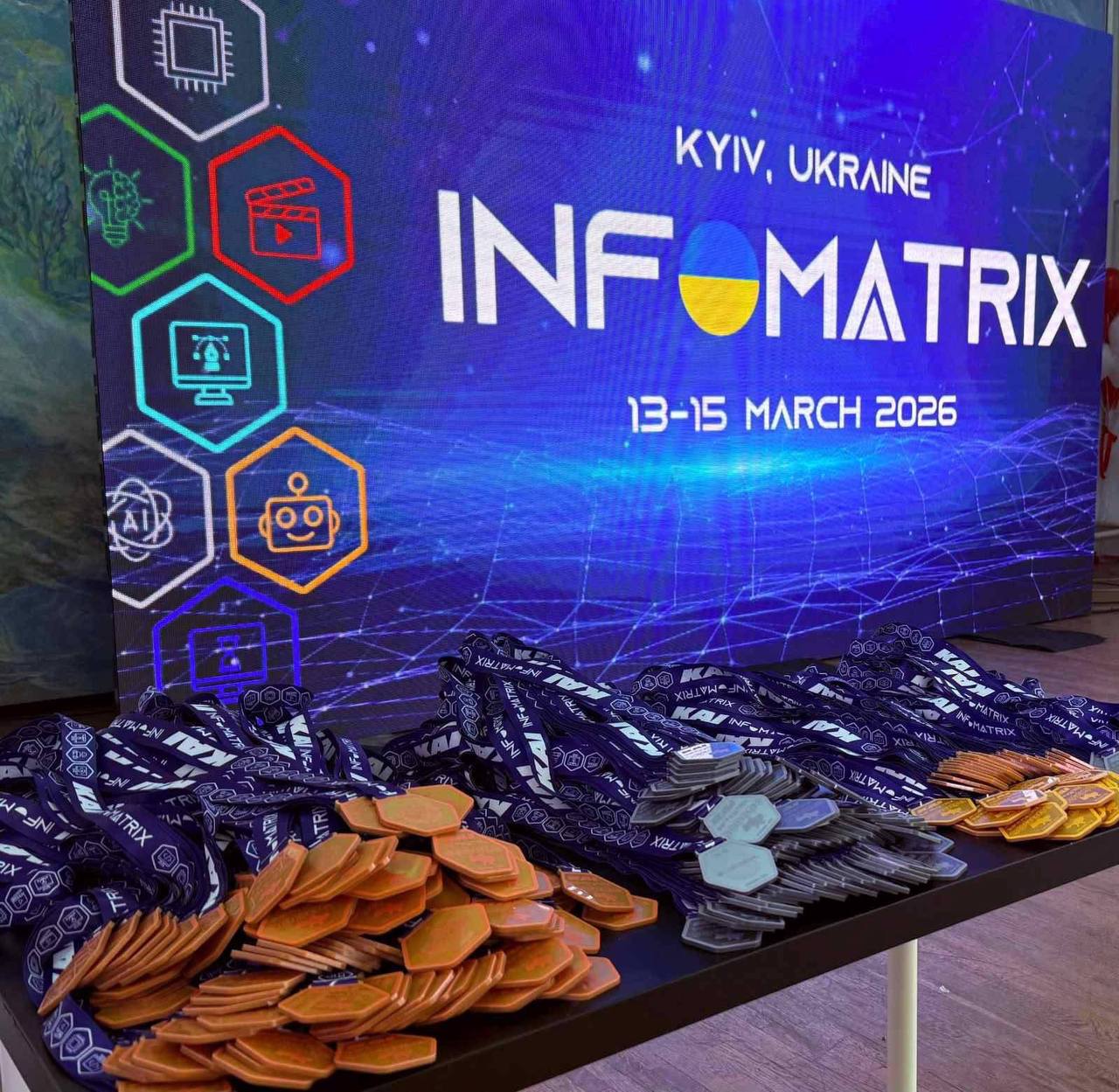 Платинова медаль і путівка у світовий фінал – учень з Дніпра переміг на  INFOMATRIX UKRAINE 2026