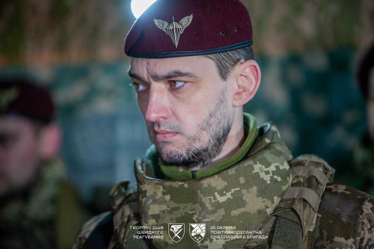 Від шахти до фронту: боєць 25-ї дніпровської бригади отримав відзнаку Головкома