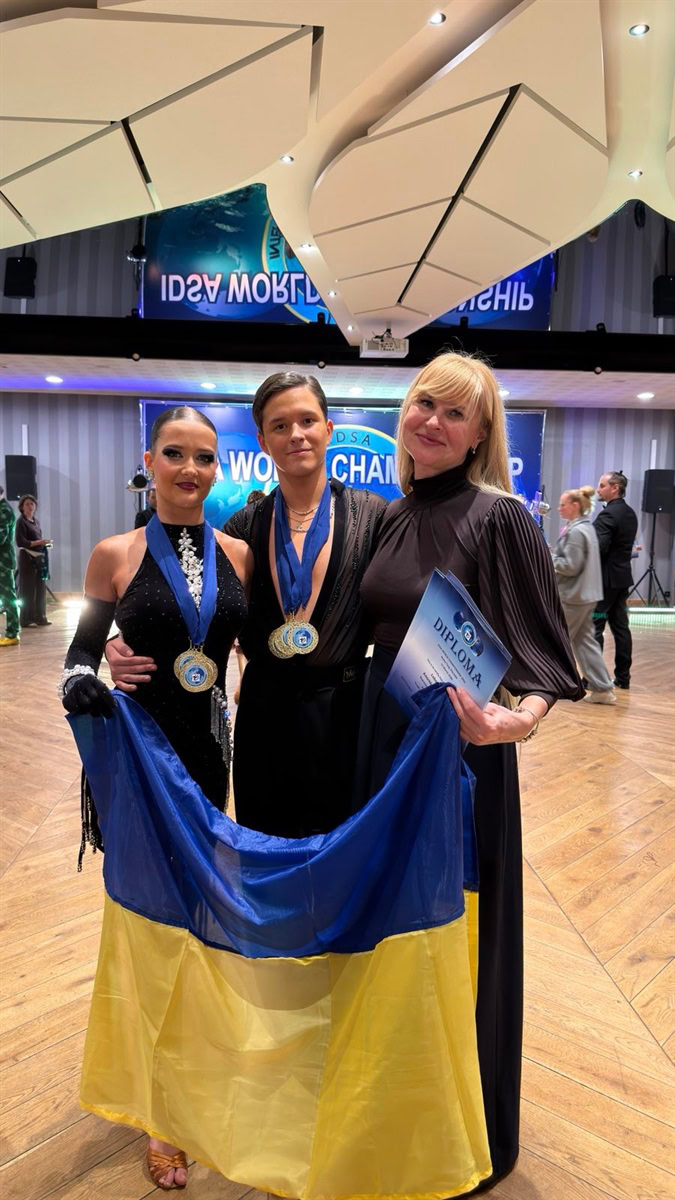 Дніпровські танцюристи вибороли шість медалей на чемпіонаті у Польщі