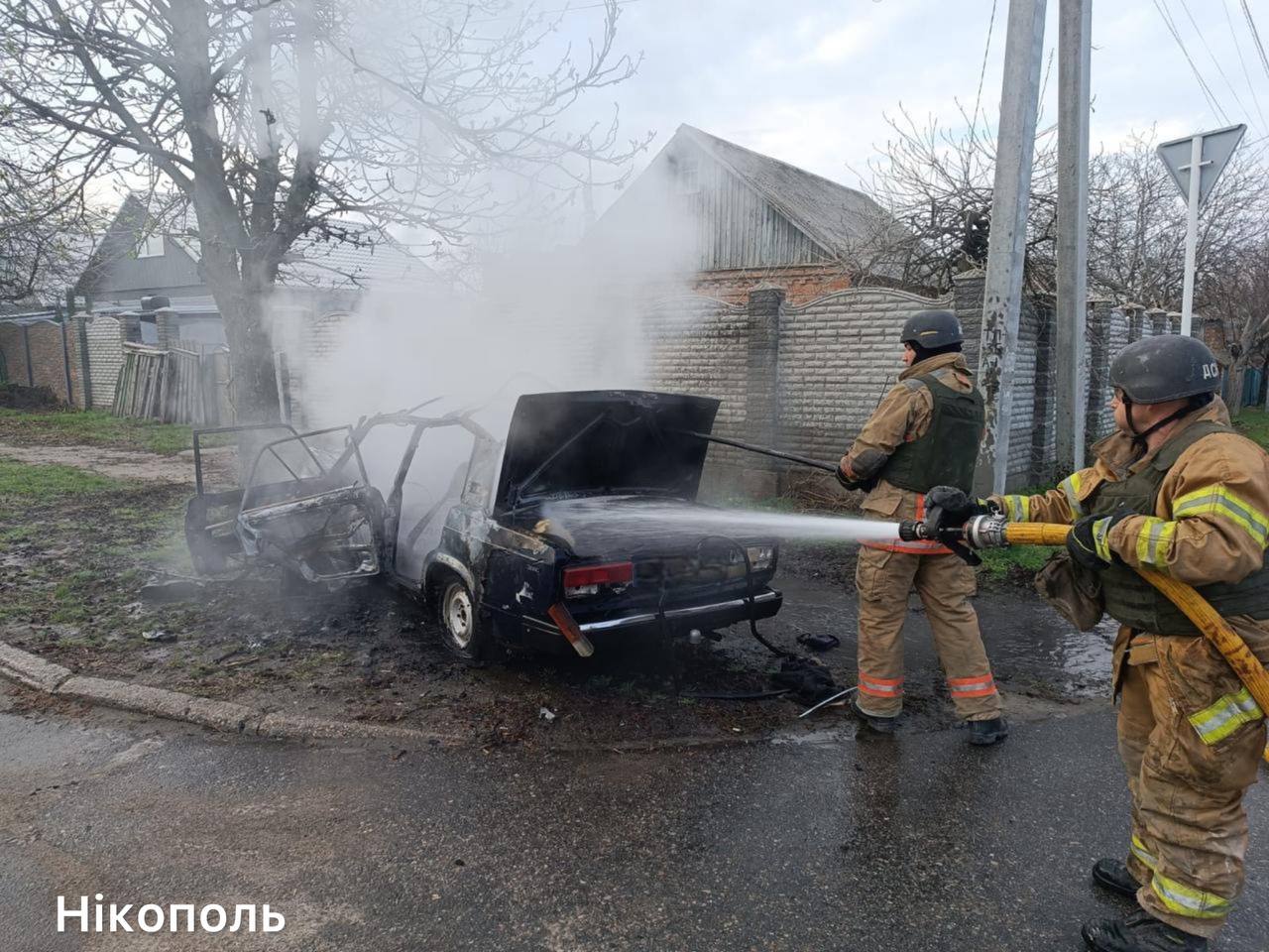 Удар FPV-дрона по цивільному авто: на Дніпровщині п’ятеро поранених через атаки РФ