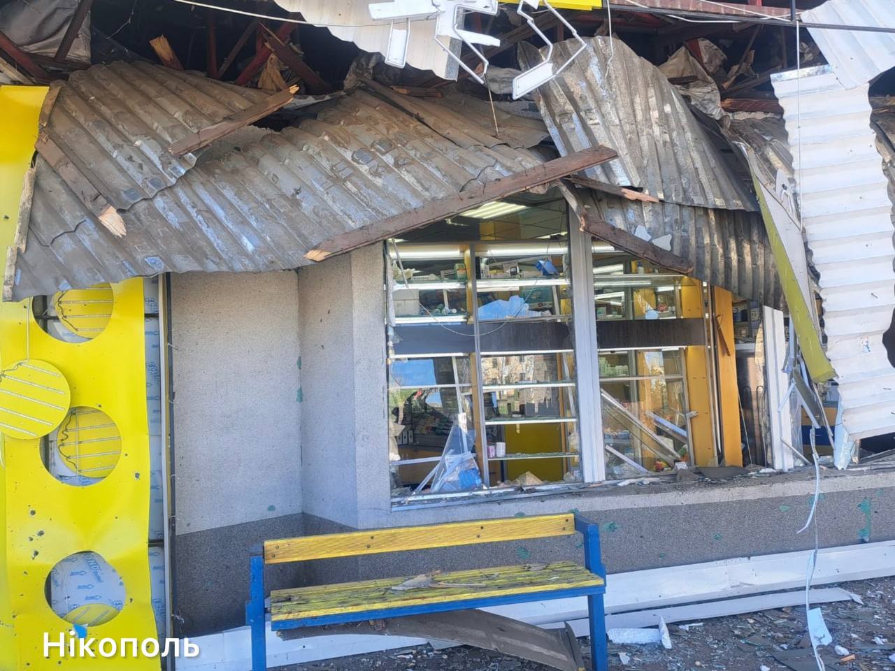 FPV-атака на Нікополь: поранені семеро людей, серед них 1,5-річна дитина