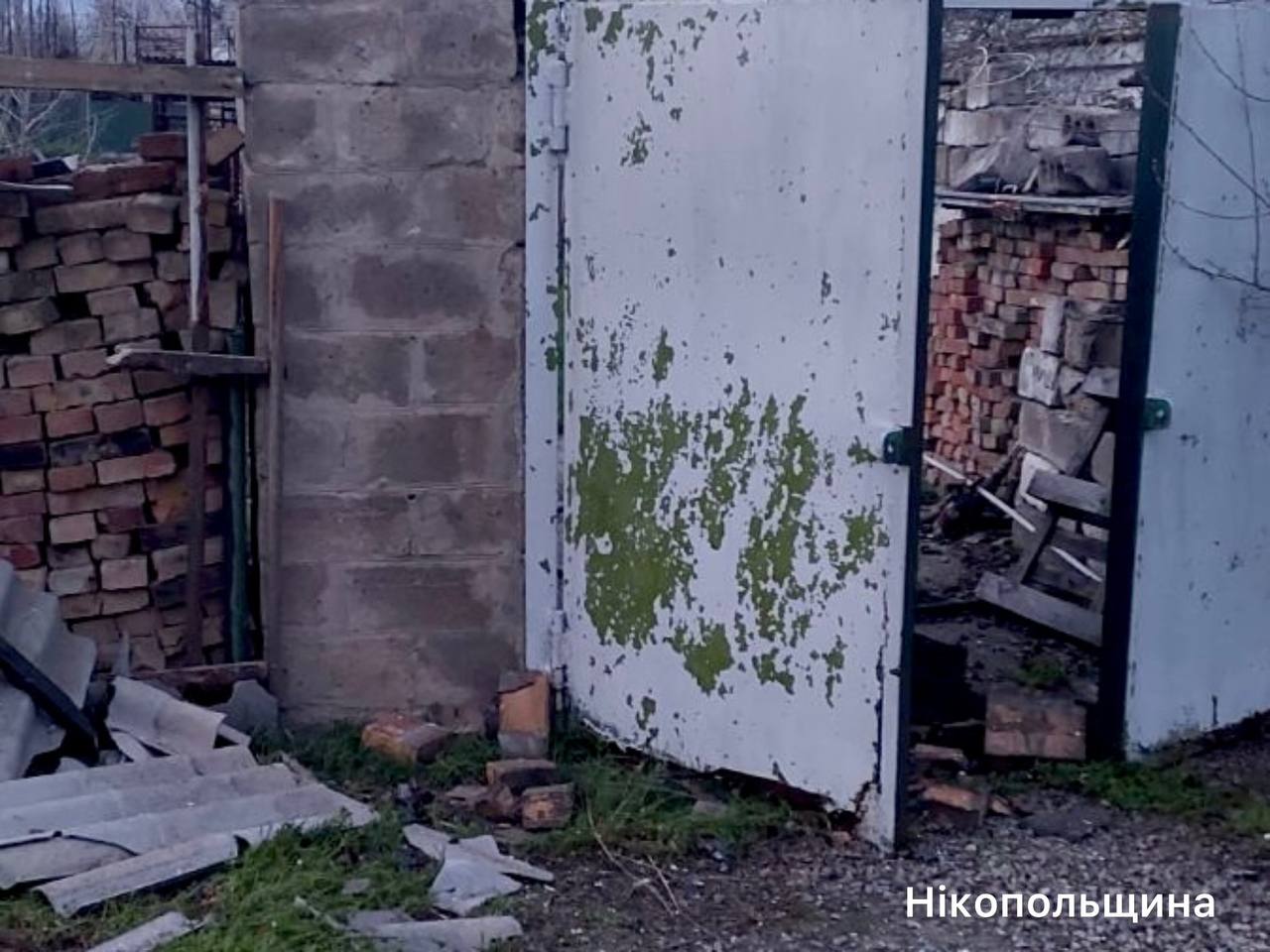 Атаки по трьох районах Дніпровщини: понад 20 ударів за ніч, ППО знищила 13 дронів