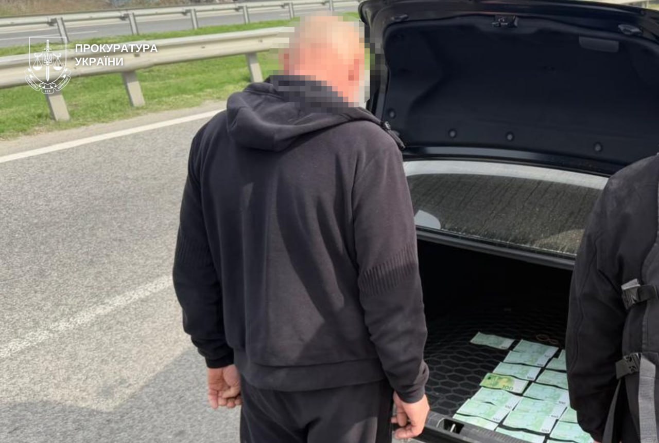 У Дніпрі організували незаконний виїзд за кордон із СІЗО: брали 17,5 тис. євро з людини