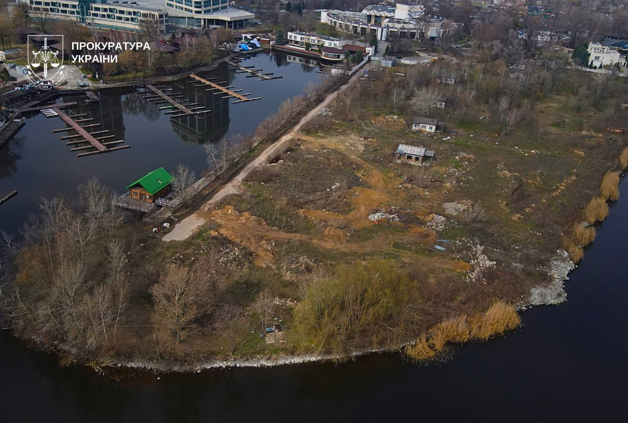 Півострів у водоохоронній зоні віддали під забудову у Дніпрі: прокуратура подала до суду