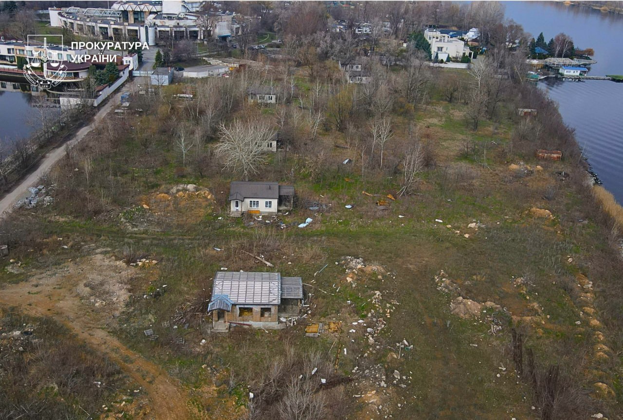 Півострів у водоохоронній зоні віддали під забудову у Дніпрі: прокуратура подала до суду