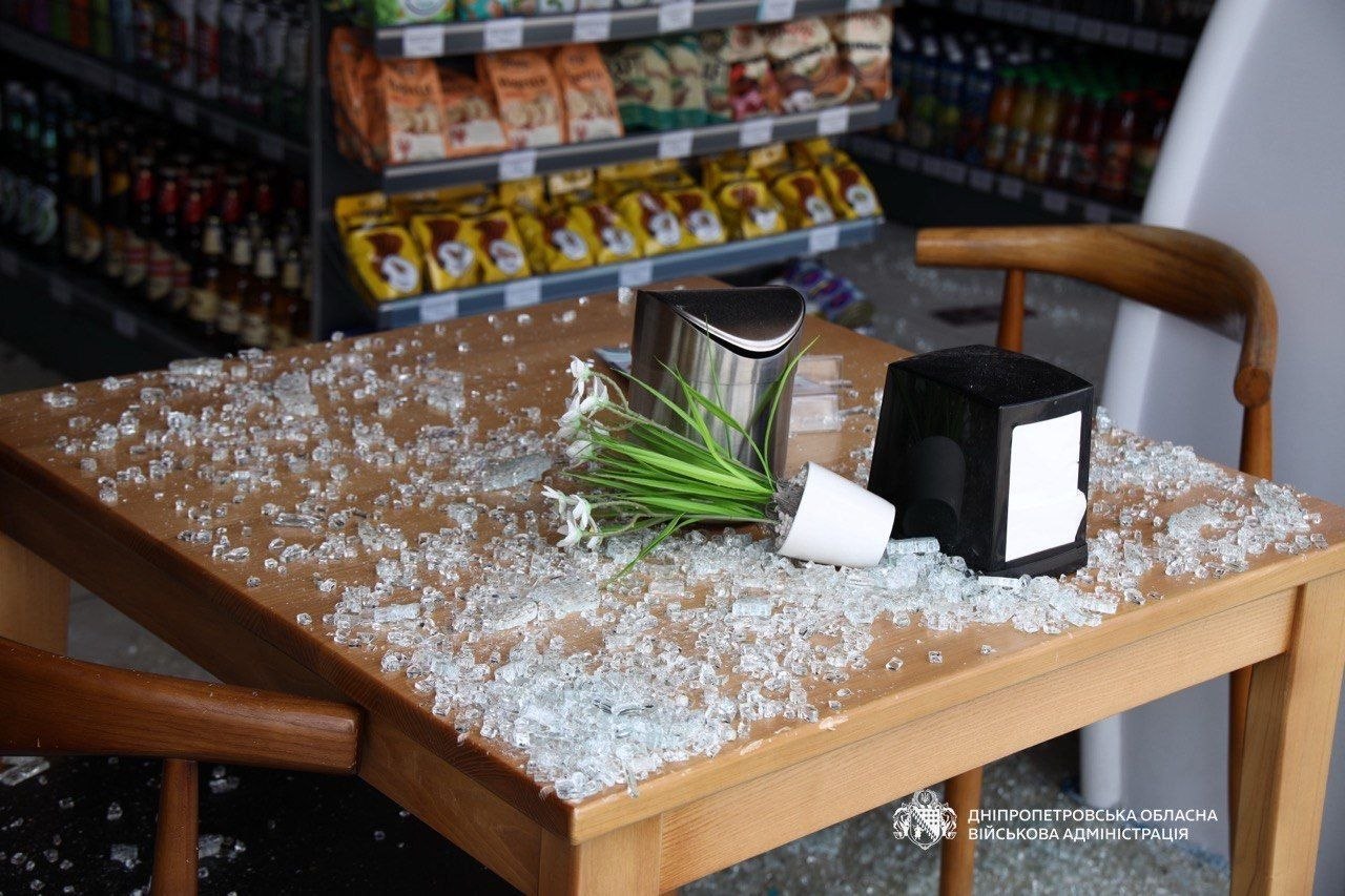 Удар по Дніпру вдень 14 квітня: є загиблі та поранені, на місці пожежа (ОНОВЛЕННЯ)