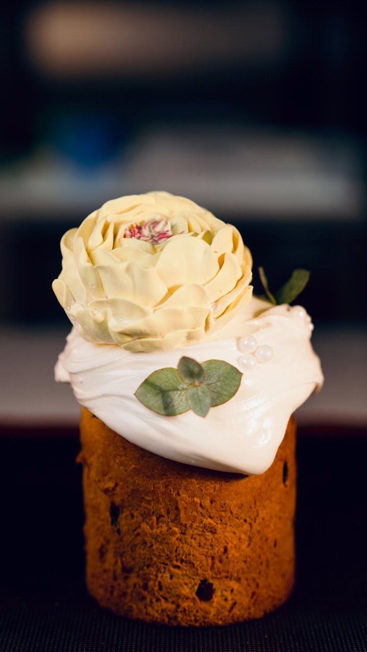 Від класики до WOW-ефекту: які паски до Великодня підготували заклади Дніпра