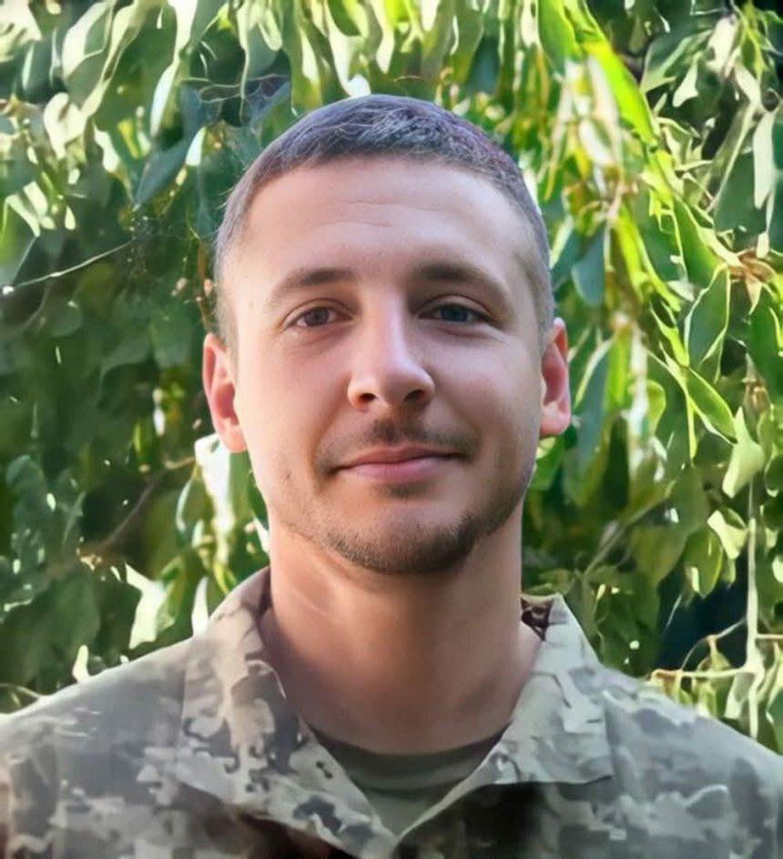 До музею у Дніпрі передали книги загиблого воїна-історика з Нікополя Сергія Зайцева